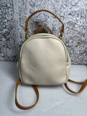 Divina Firenze: Mini All Leather Back
Pack